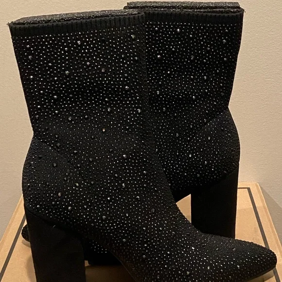 MIA Black Sparkling Heeled Boots - Picture 4 of 6
